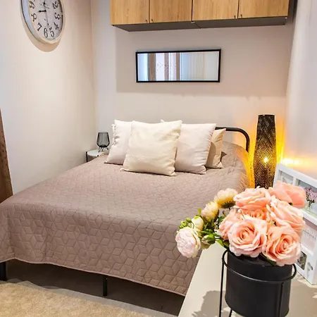 Le Victorieux - 2 Pieces -proche Paris Clichy