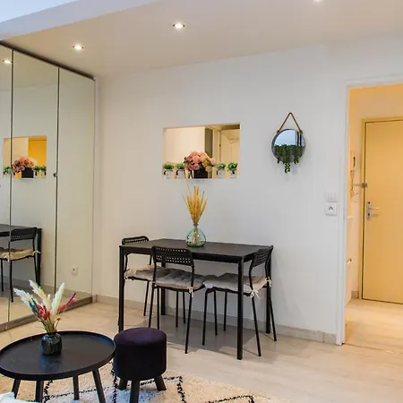 Le Victorieux - 2 Pieces -proche Paris Apartment *